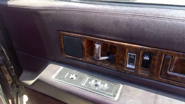 1993 Cadillac Fleetwood Passenger Right Front Inside Door Trim Panel Only Maroon — photo 4