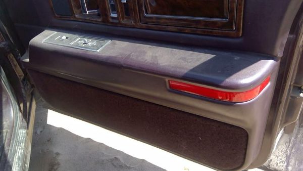 1993 Cadillac Fleetwood Passenger Right Front Inside Door Trim Panel Only Maroon — photo 9