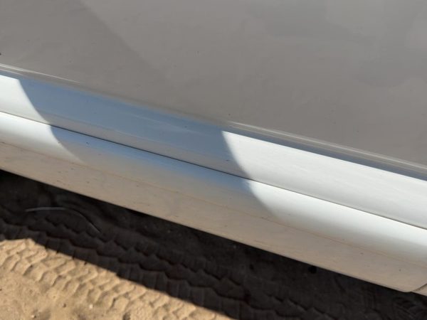 02-05 S10 Blazer Driver Left Front Moulding From Door Oem Trim Strip White 50U — photo 5