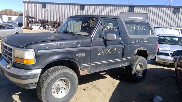 1995 Ford Bronco — vehicle photo 9