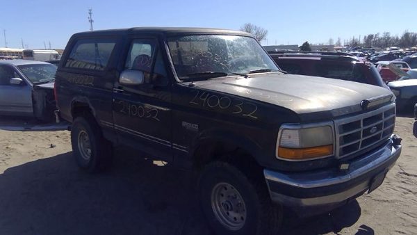 1995 Ford Bronco — vehicle photo 8