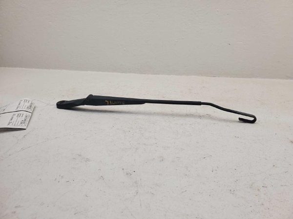2001 Vw Beetle (type 1) Wiper Arm — photo 4