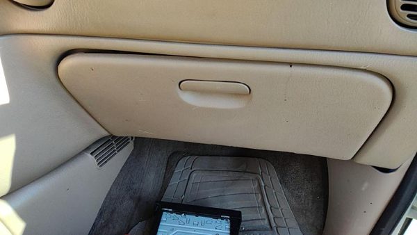 96-00 Town & Country Glove Box Assembly Complete Door With Latch Oem K5 Camel — photo 2