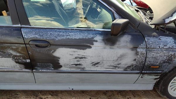 1998 BMW 540i Front Door RH Black — photo 2