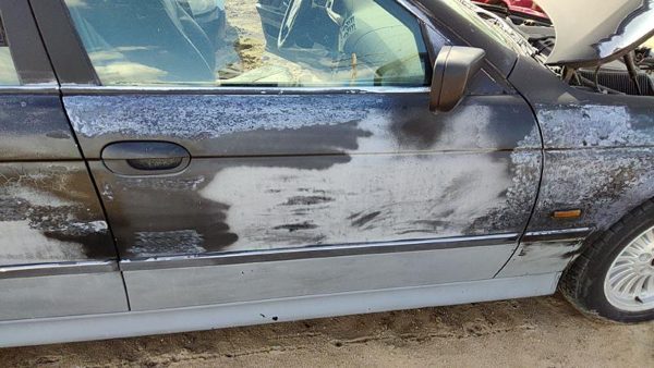 1998 BMW 540i Front Door RH Black — photo 3