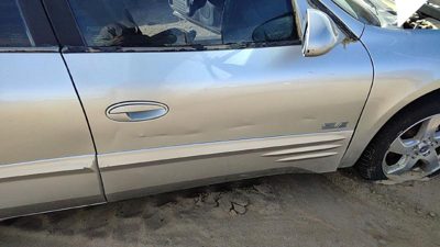2004 Pontiac Bonneville Front Door RH Silver 67U