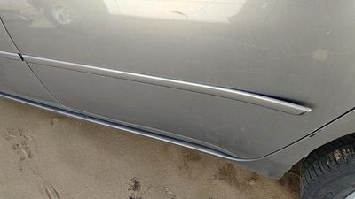 2006 Chevy Impala Driver Left Rear Moulding From Door Back Trim Strip Bronze 53U