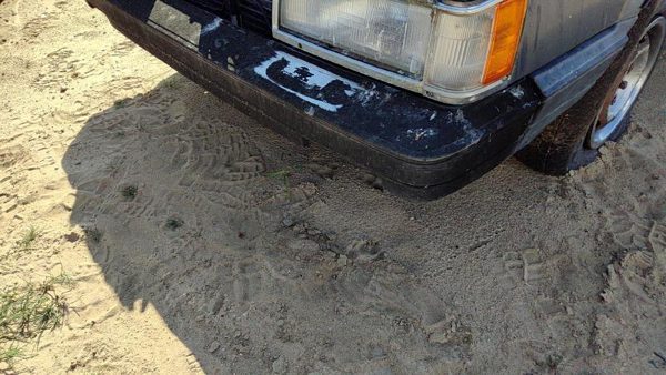 1983-1986 Toyota Camry Front Bumper Cover Assembly Oem 5211932080 — photo 4
