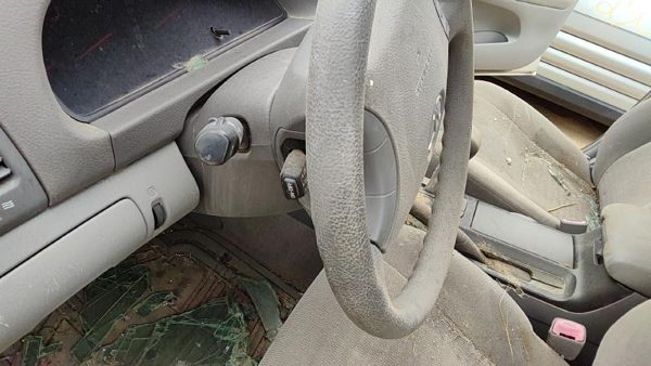 2005 Toyota Camry Steering Column No Key — photo 2