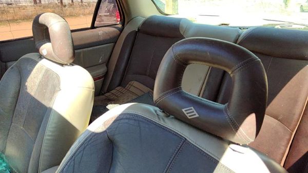 2003-2004 Buick Regal Pair Of Front Headrests Oem Left Right Set Seat 88898988 — photo 2