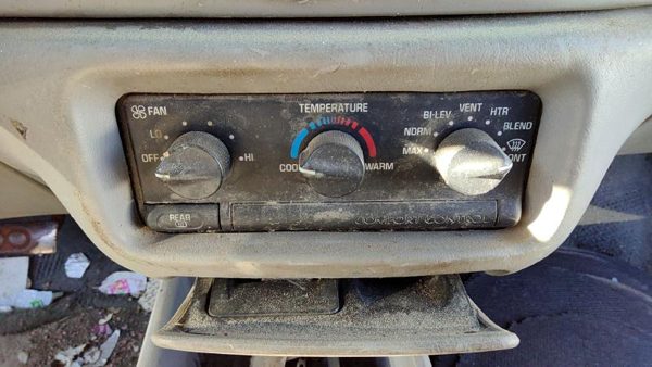 1997-1999 Buick Century Temperature Control Module In Dash Heater Ac Head Unit — photo 2