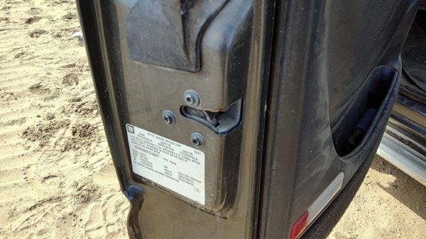 1999-2006 Gmc Sierra 2500 Driver Left Front Door Latch With Rods/Cables Oem — photo 2