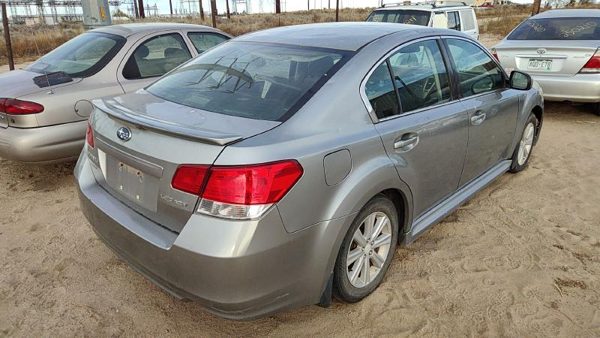 2011 Subaru Legacy Vehicle Unit Complt. 05/10 Obc Off Black Ssm Steel Silver — photo 3