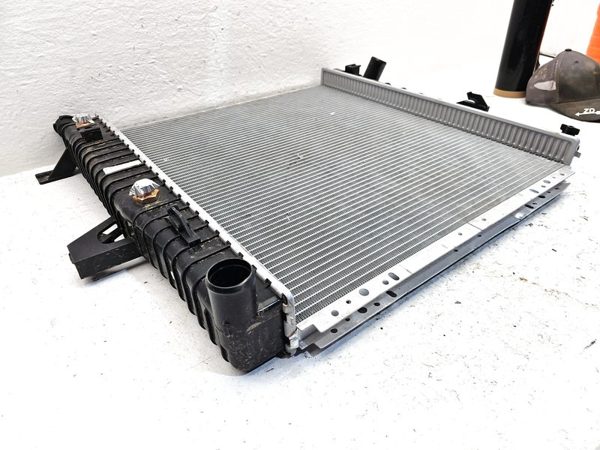 1998-2011 Ford Ranger Radiator New Unused 3.0L V6 At 4X2 Xl2Z8005La — photo 4