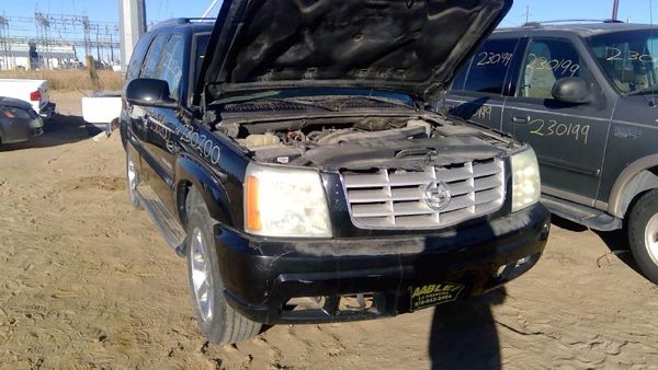 2003 Cadillac Escalade — vehicle photo 10
