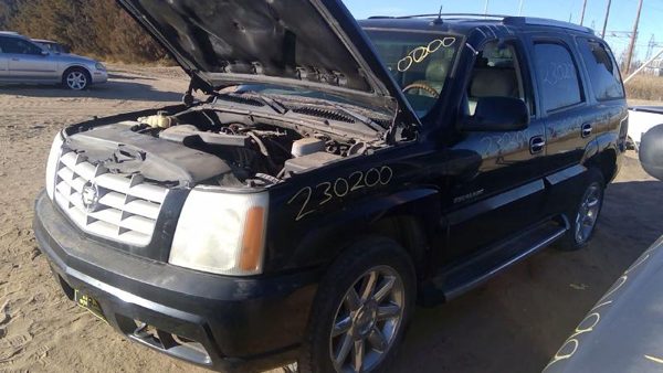2003 Cadillac Escalade — vehicle photo 4