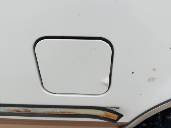 1997-1999 Ford F250 Fuel Tank Door With Hinge Gas Lid Oem Filler Tan White Dy — photo 3