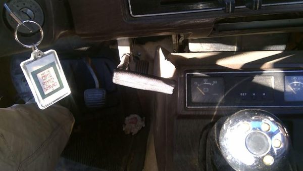 1986-1987 Isuzu Pup Pickup Parking Brake Handle Assembly Oem Emergency Ebrake — photo 1