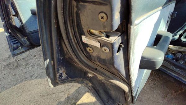 1984-1986 Toyota Camry Driver Left Rear Door Latch With Rods/Cables Oem Back — photo 2