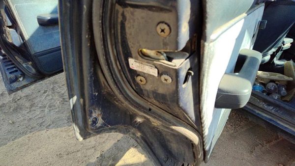 1984-1986 Toyota Camry Driver Left Rear Door Latch With Rods/Cables Oem Back — photo 3