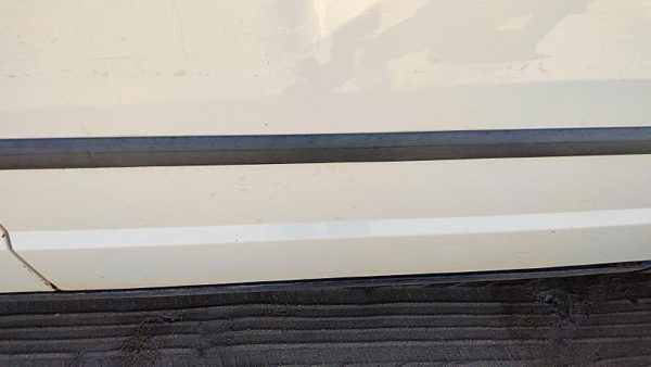 2008 Dodge Grand Caravan Passenger Right Front Moulding From Door Oem Trim Strip — photo 3