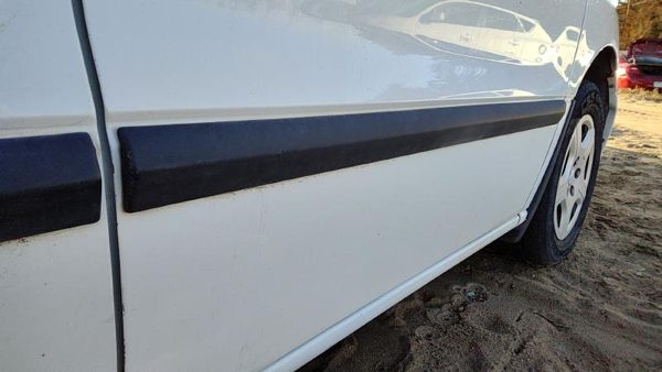 2004-2007 Ford Freestar Passenger Right Front Moulding From Door Oem Trim Strip — photo 3