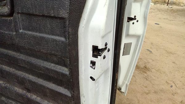 1996-14 Chevy Express Van Passenger Right Rear Door Latch With Rods/Cables Back — photo 2