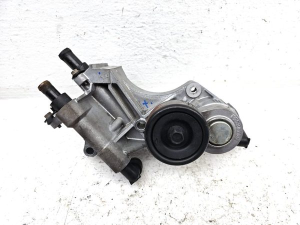 2005 Buick LeSabre Alternator Bracket — photo 1