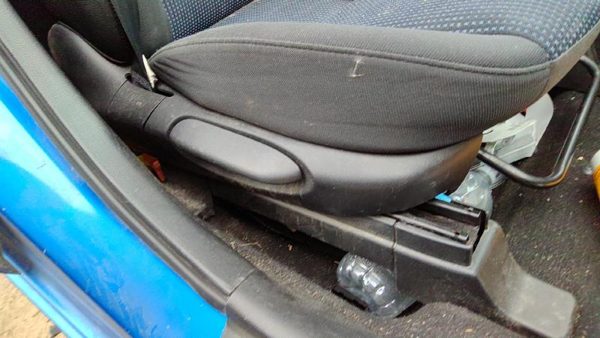 2004-2009 Mazda 3 Passenger Right Side Seat Trim Panel Oem Bp5 Black — photo 2