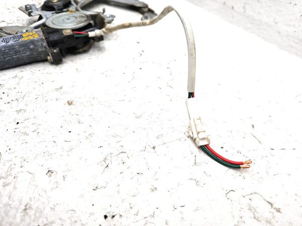 1997-2001 Toyota Camry Passenger Right Front Power Window Regulator With Motor — photo 4