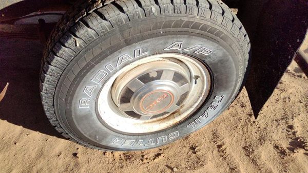 1976-1991 Gmc Sierra C3500 Hub Cap Wheel Cover Oem 00349095 — photo 1
