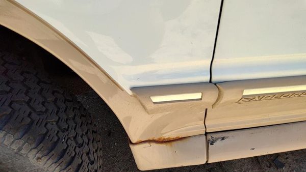 1991-1994 Ford Explorer Driver Left Moulding From Fender Oem Trim Strip White — photo 4