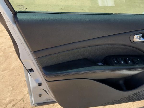 2013 Dodge Dart Driver Left Front Door Trim Panel With Master Switch Black B7X9 — photo 3