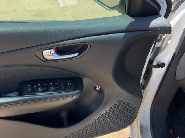 2013 Dodge Dart Driver Left Front Door Trim Panel With Master Switch Black B7X9 — photo 5