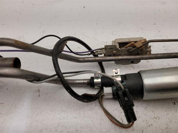 1994 Fuel Pump Assembly 5.7L With Sending Unit 93-95 Chevrolet 1500 Silverado — photo 3