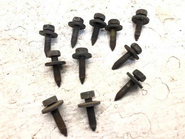 1986 Chevy Corvette C4 Set Of Bolts For Inner Fender Oem Hardware — photo 4