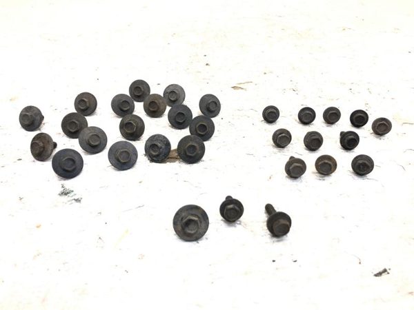 1986 Chevy Corvette C4 Set Of Bolts For Inner Fender Oem Hardware — photo 7