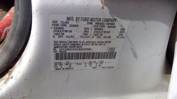 2001 Ford F350 — vehicle photo 5