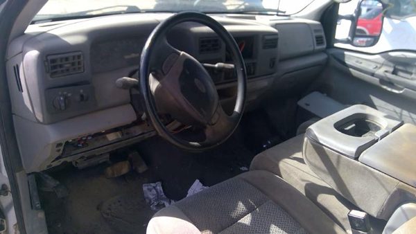 2001 Ford F350 — vehicle photo 4