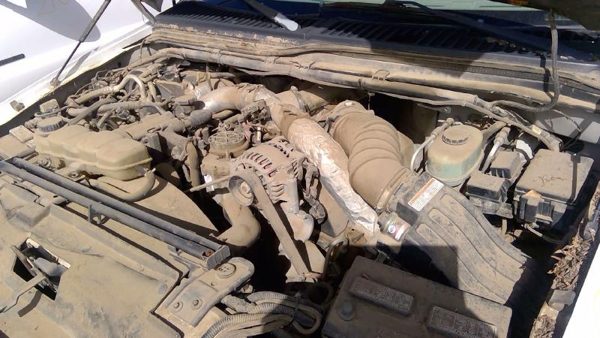 2001 Ford F350 — vehicle photo 2