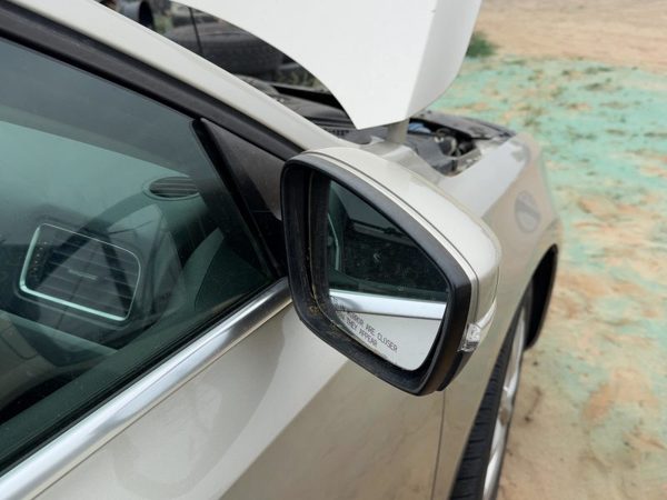 2011-2016 Vw Jetta Passenger Right Power Side Mirror Door Mounted Oem Beige — photo 2