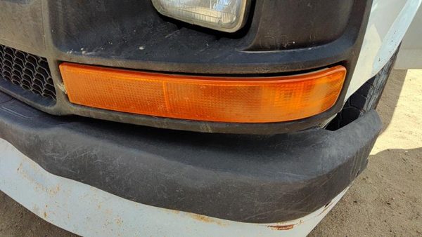 03-14 Chevy Express Van Driver Left Front Turn Signal Light Lamp Fender Mounted — photo 3