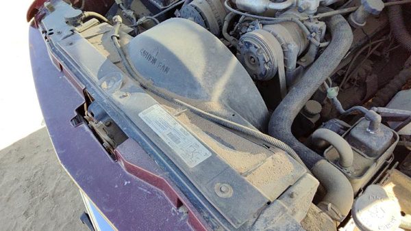 1998-00 Gmc Yukon Radiator Cooling Fan Shroud Oem Plastic Housing 5.7L 15153686 — photo 3