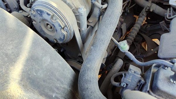 96-99 Gmc Yukon Power Steering Pump With Mount Bracket Oem 5.7L — photo 1