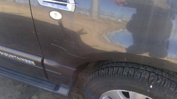 2007 Mercury Mountaineer Fender RH Charcoal G5 — photo 5