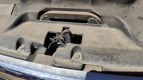 2005 GMC Sierra Radiator Support — photo 5
