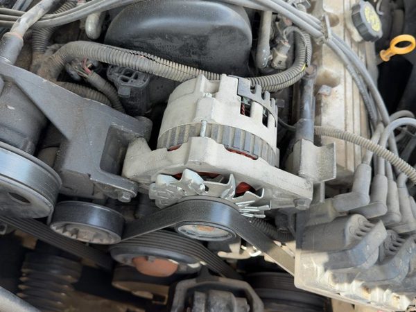 1994 Olds Eighty Eight Alternator 3.8L 19152472 — photo 3