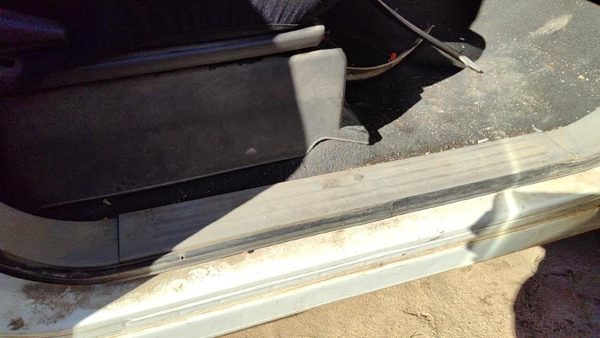 2004 Nissan Titan Passenger Right Lower Sill Step Moulding Trim Panel W Graphite — photo 1