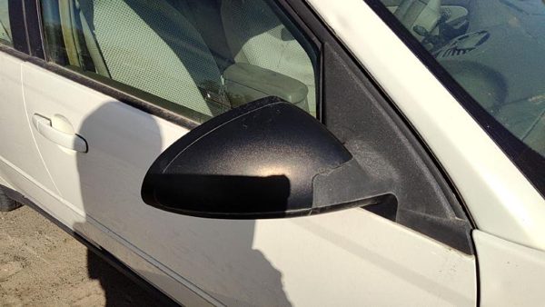 04-08 New Style Malibu Passenger Right Power Side Mirror Door Mounted White 40U — photo 1