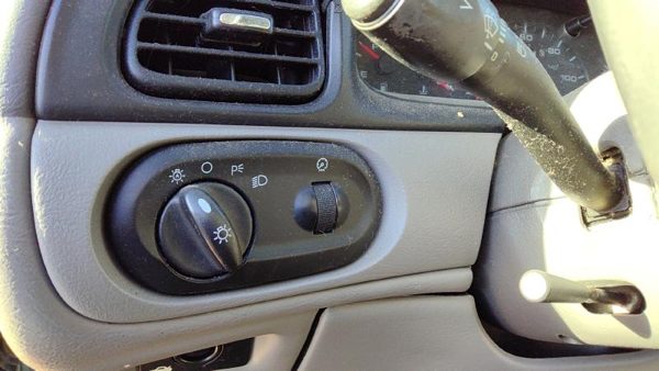 2000-2007 Ford Taurus Headlight Switch Control Knob Buttons Dash Oem — photo 2